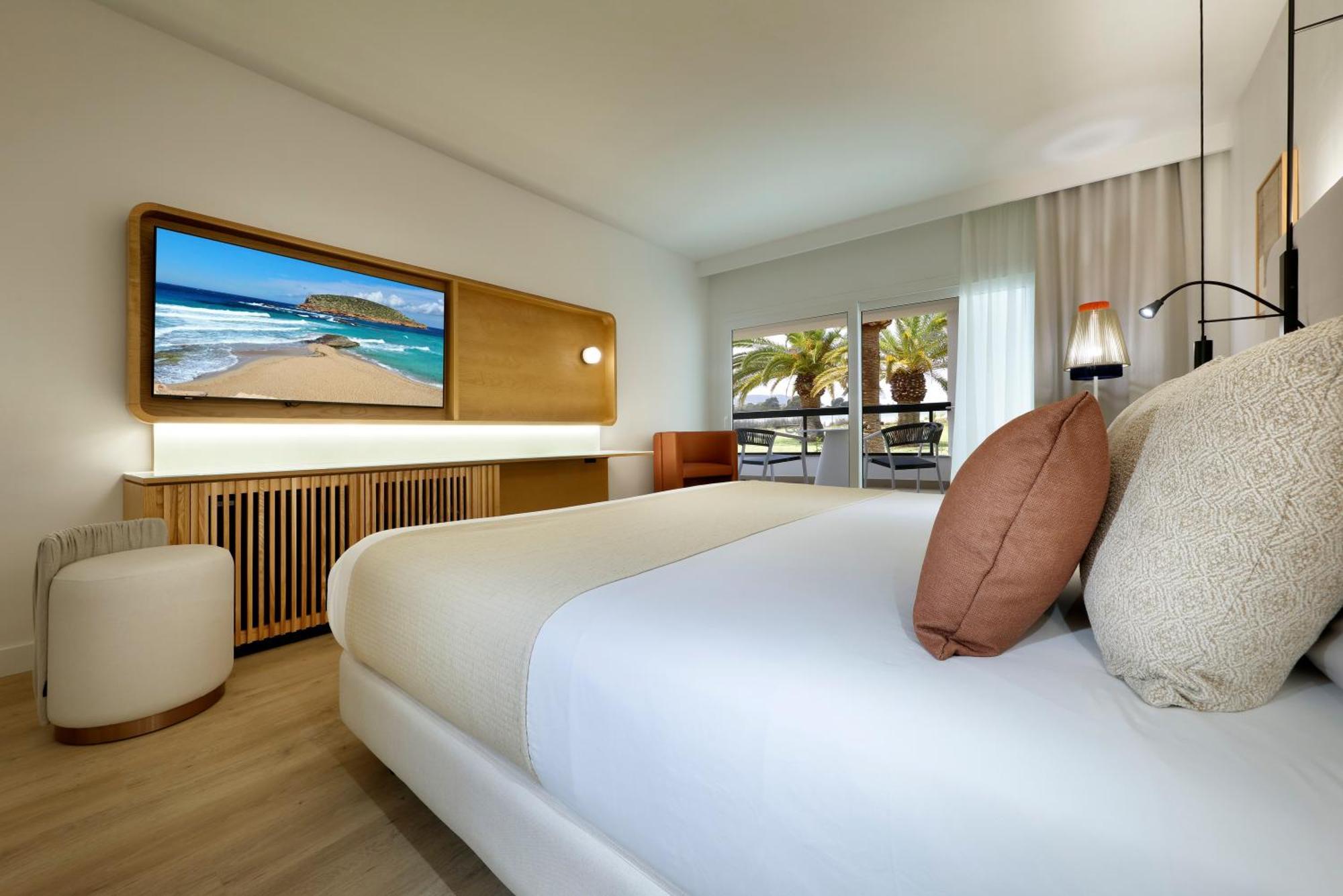 Grand Palladium White Island Resort & Spa Playa d'en Bossa Esterno foto